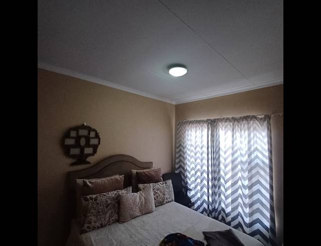 2 BEDROOM TOWNHOUSE RENTED IN RIVERSDALE